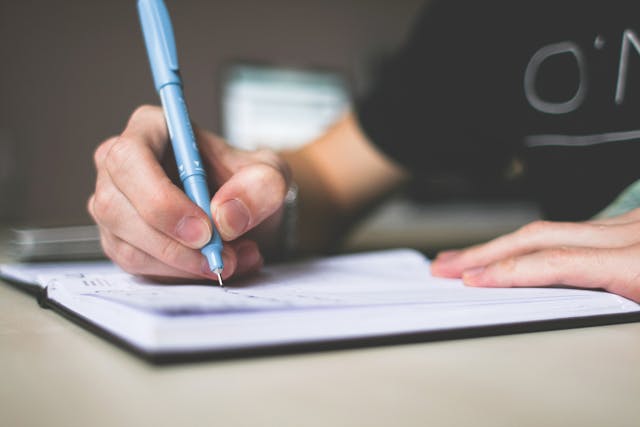 hire product description writers