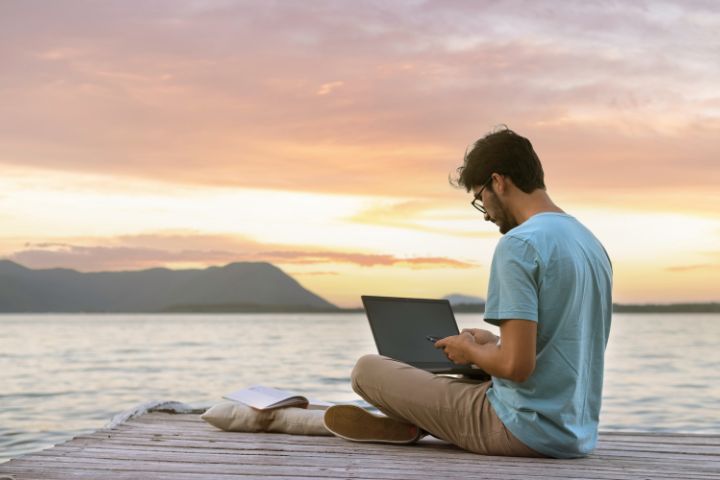 article editing on a beach